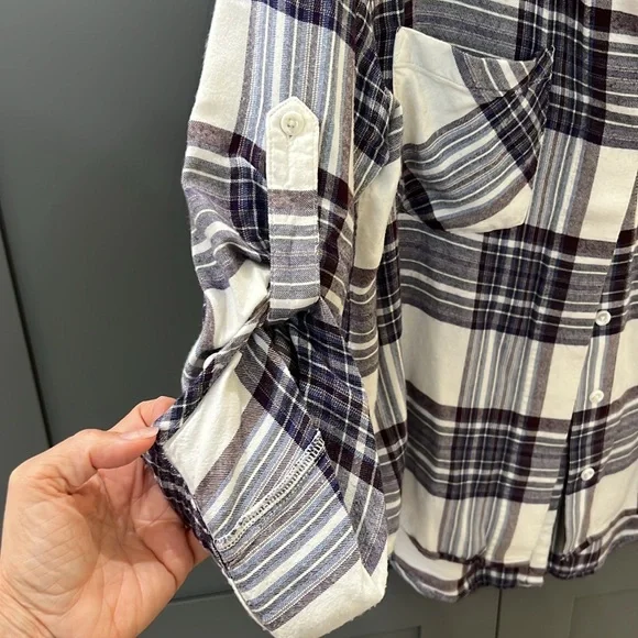 {Cloth & Stone}Sz M Cream/blue/plum Plaid Flannel Button Up w/tab sleeves - Picture 4 of 8